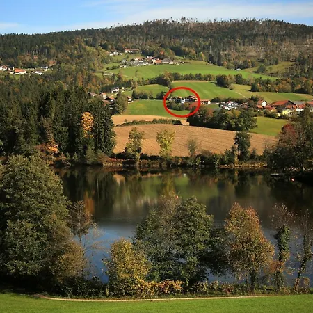 Hauzenberg-panorama Apartamento *